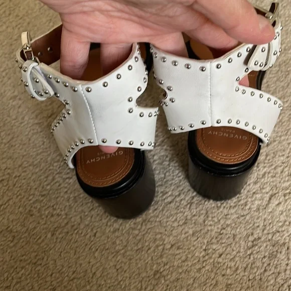 Givenchy Elegant 60 studded sandals, size 36 IT/ US